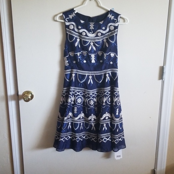 NWT Yujia Dark Blue Embroidered Dress - Picture 2 of 8
